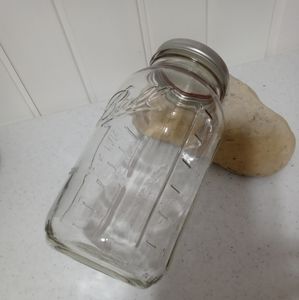 Ball mason jar 1/2 gallon
